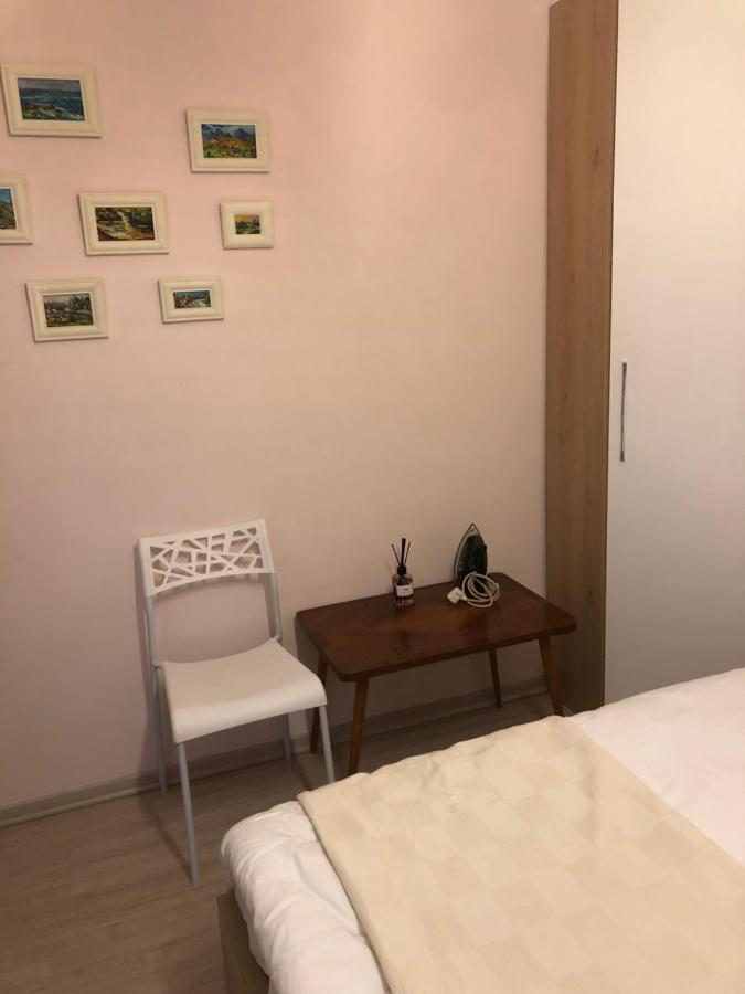 Itan'S Apartment-Lovely Guest Apartment In Center Tirana Buitenkant foto